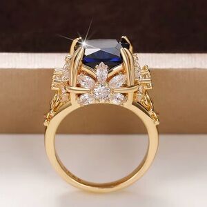 Vintage Elegant Blue Gemstone Ring 7,8